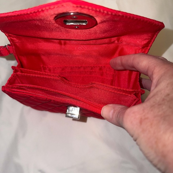 Vera Bradley Solid Red Quilted Wristlet Wallet Minimalist - Picture 5 of 7